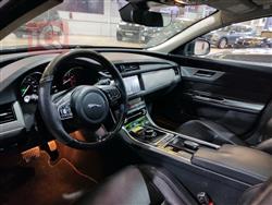 جاكوار XF